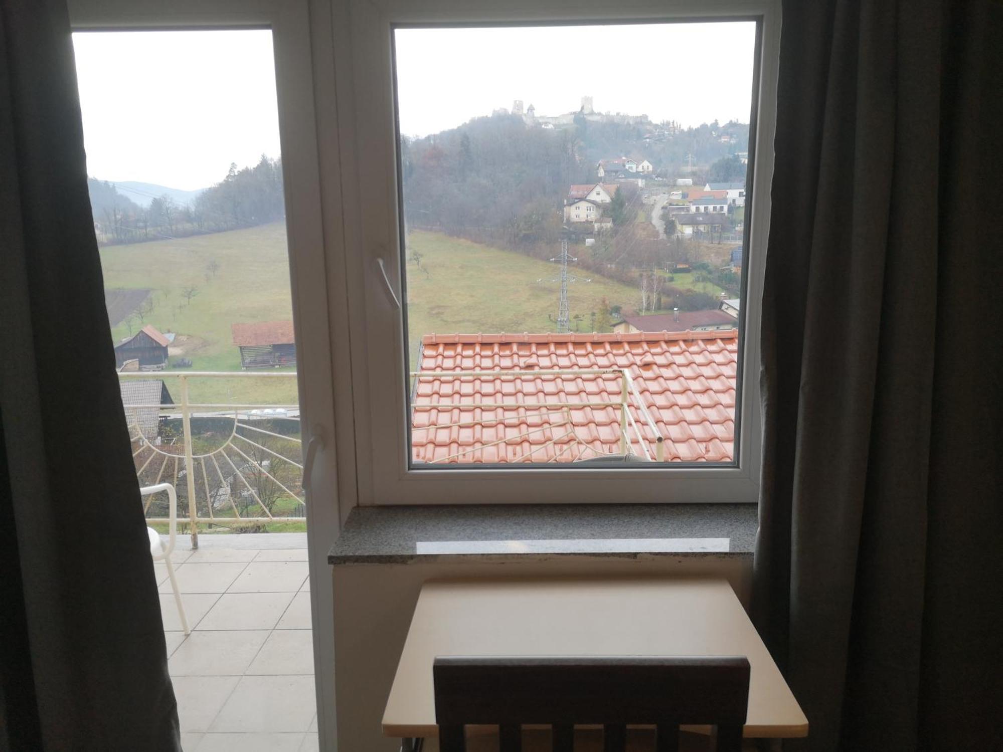 Small House In Celje Bagian luar foto
